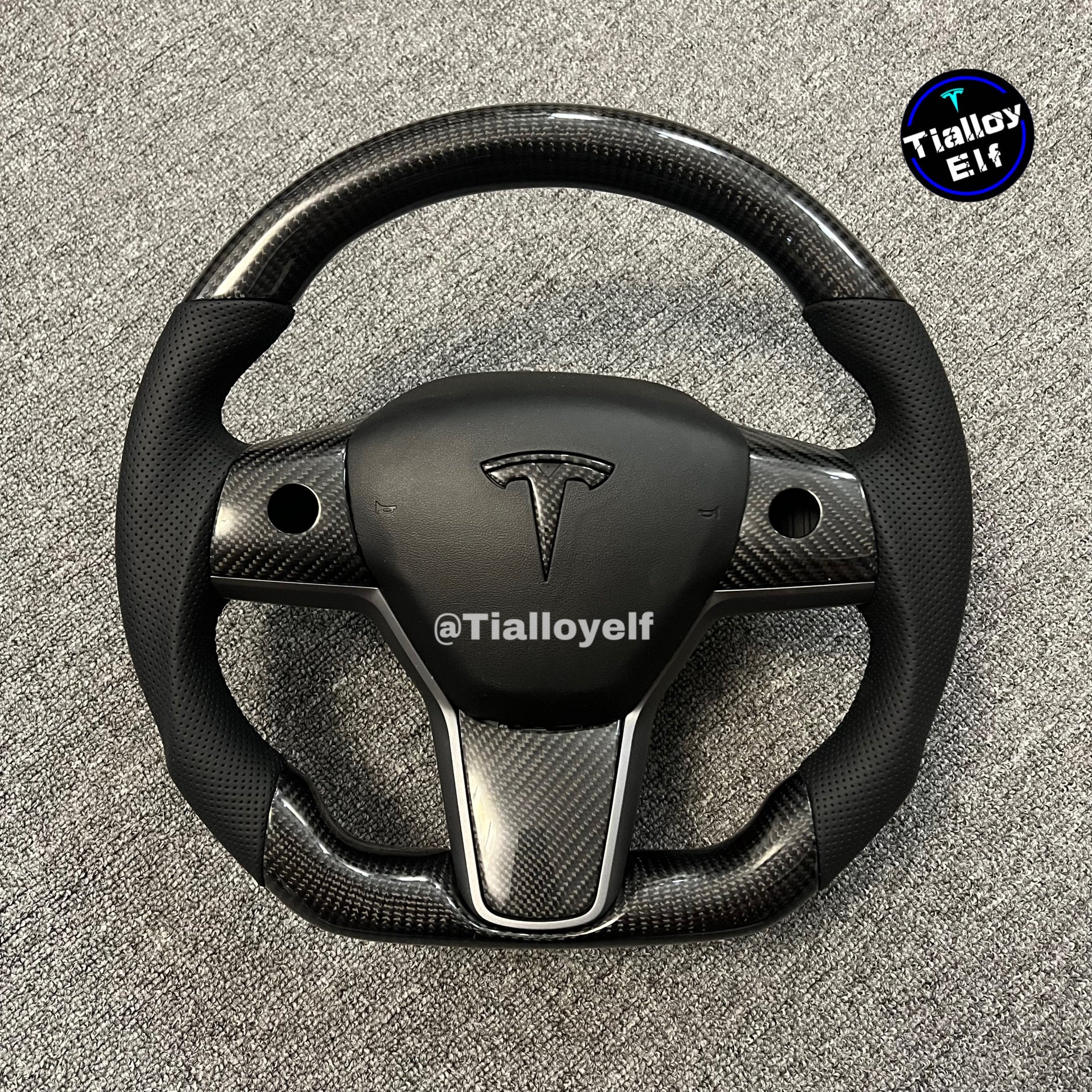 Model 3 & Y - Sport Grip Steering Wheel - Real Molded Carbon Fiber Jean