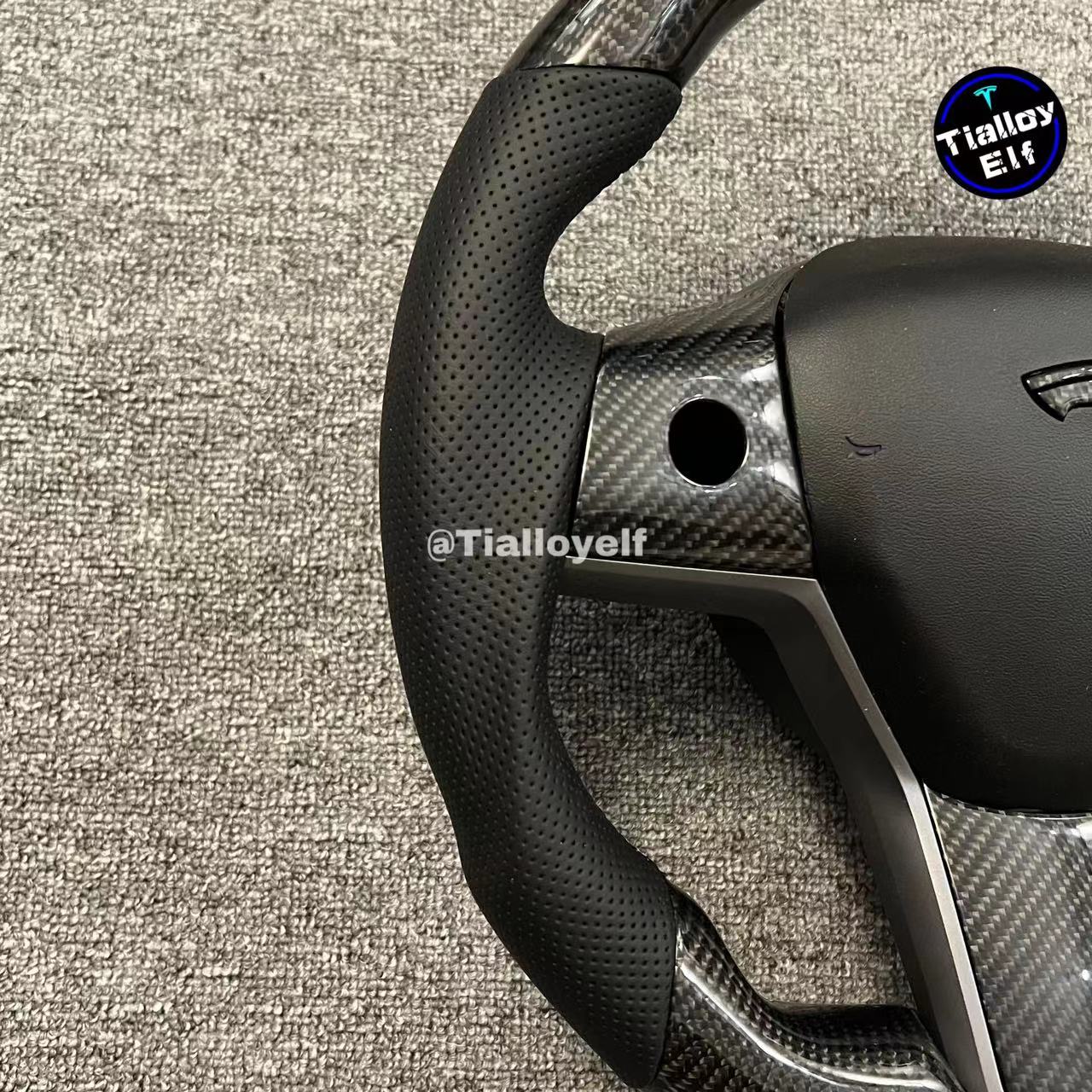 Model 3 & Y - Sport Grip Steering Wheel - Real Molded Carbon Fiber Jean
