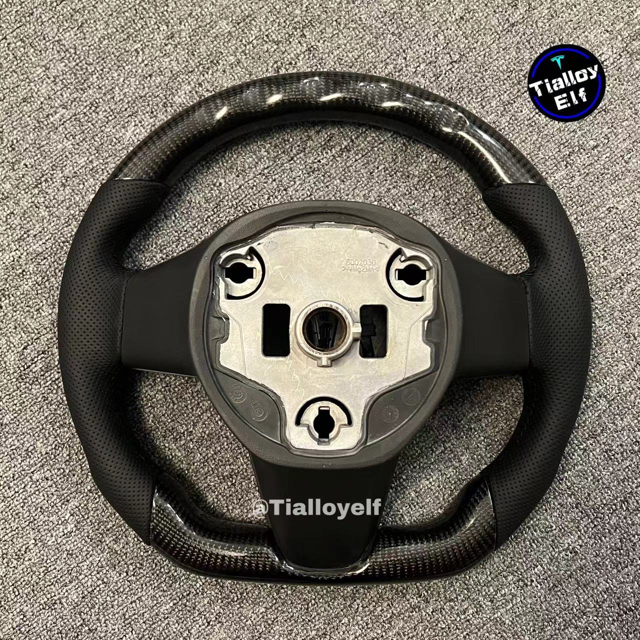 Model 3 & Y - Sport Grip Steering Wheel - Real Molded Carbon Fiber Jean